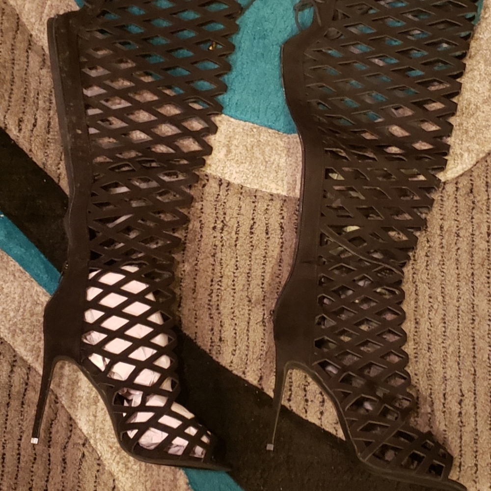 (ONE DAY SALE!!)Black suede peep toe cut out boots